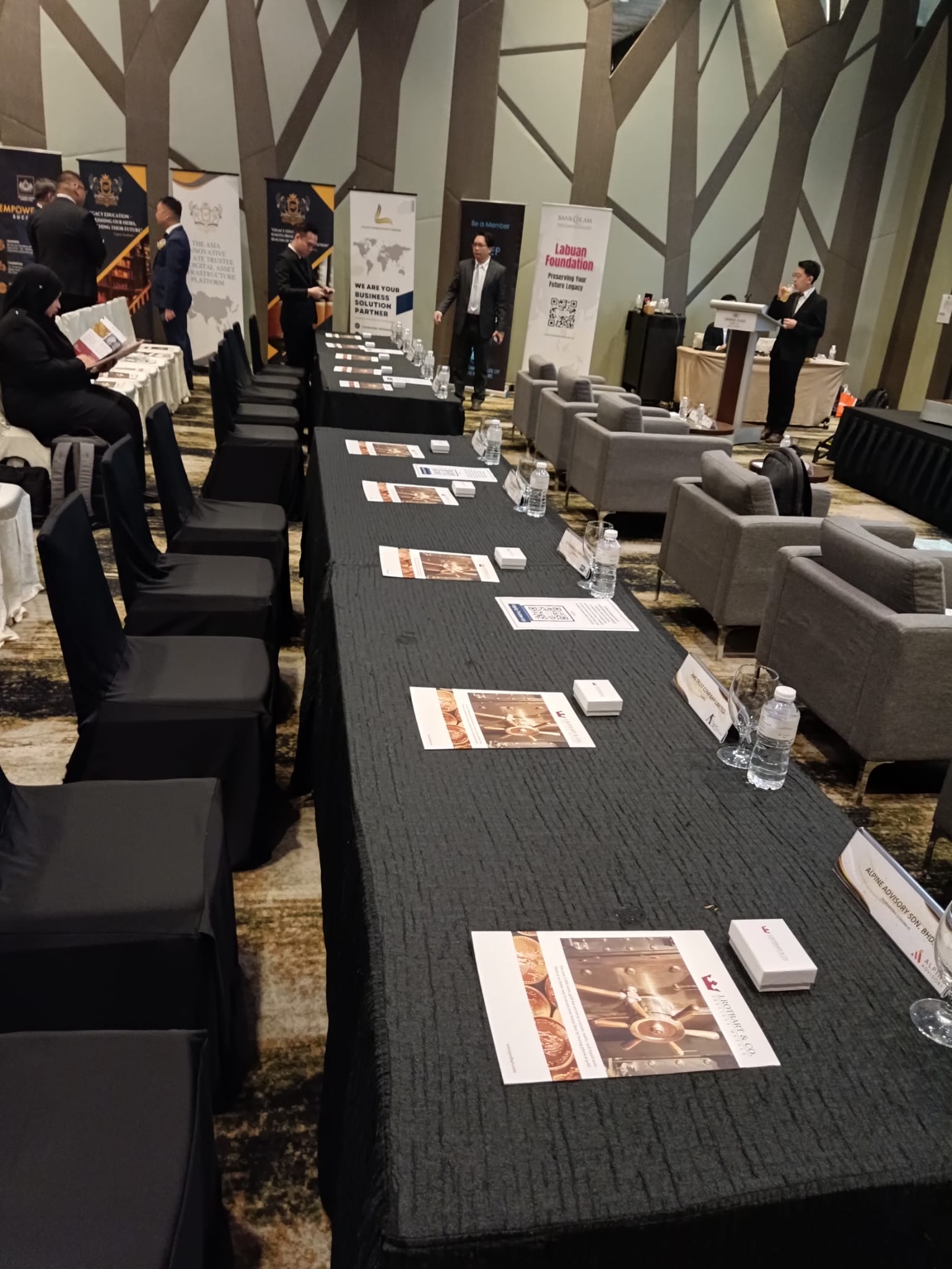 WhatsApp Image 2023-11-15 at 09.37.30